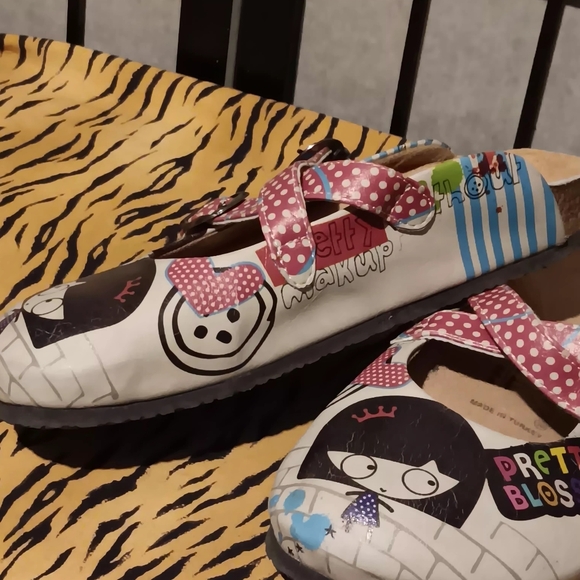 Goby Clogs - Picture 4 of 11